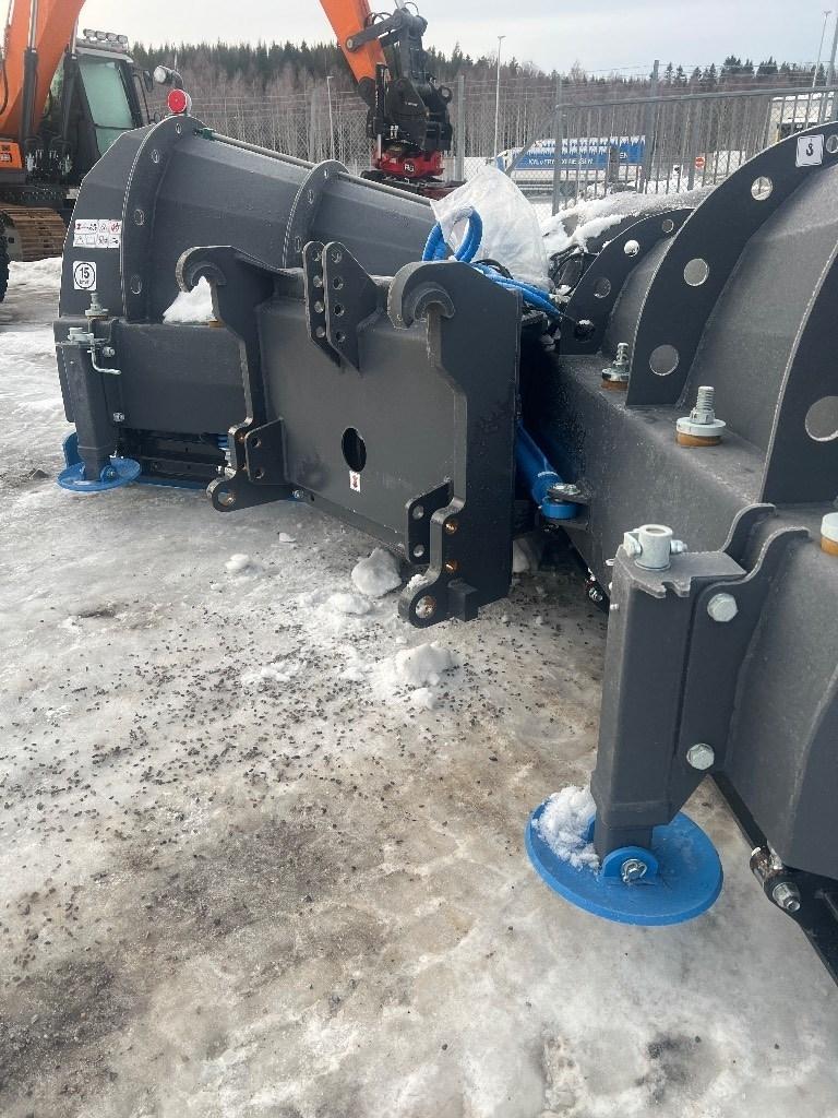 SE Equipment  V-Plow 4,0 m Plogar