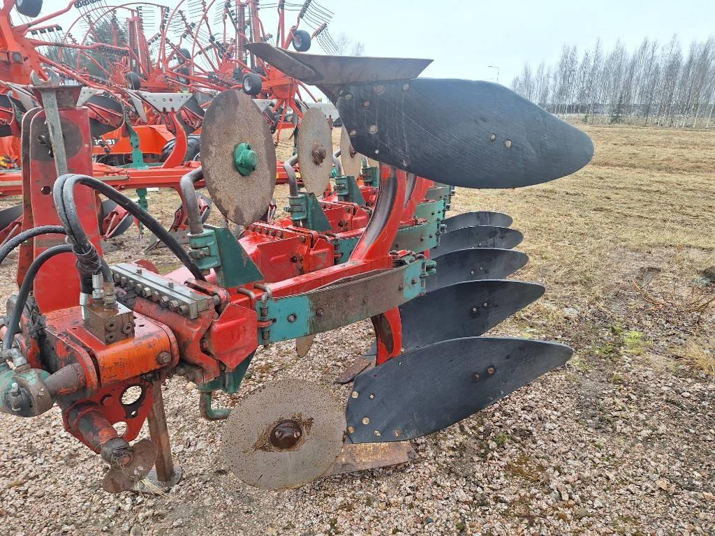 Kverneland E Reversible ploughs