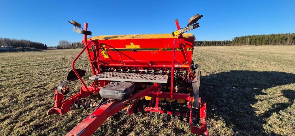 Väderstad Rapid300C Combination drills