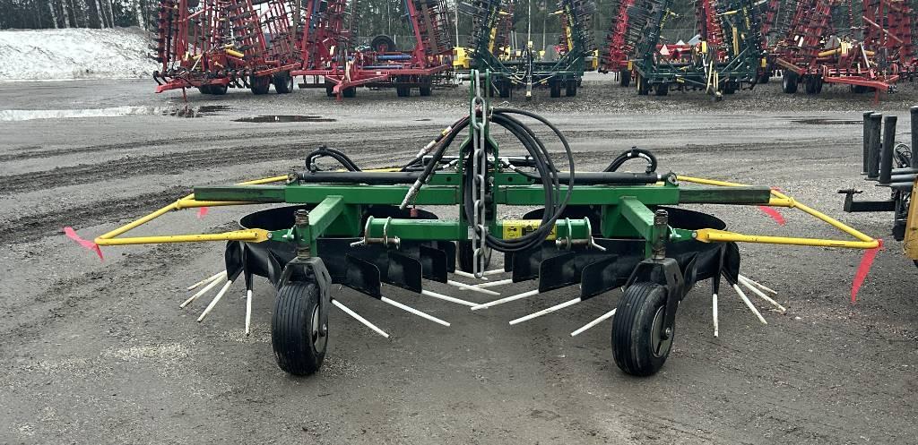 Agronic WR500 Etukarhoitin Schwader