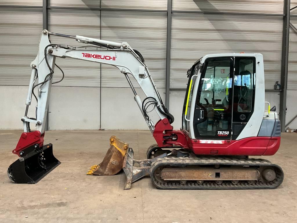 Takeuchi TB 250 Minibagger < 7t