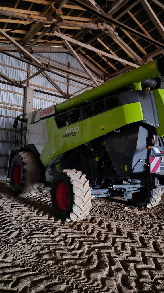 CLAAS Lexion 6700 Combine harvesters