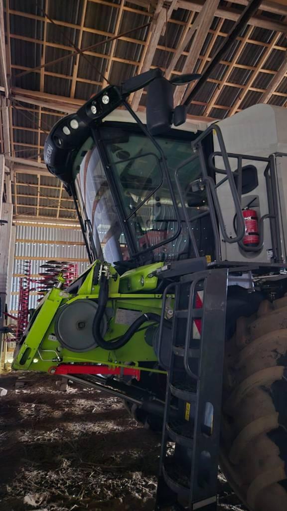 CLAAS Lexion 6700 Combine harvesters
