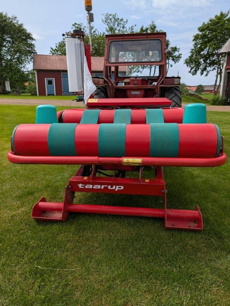 Kverneland 7120 Wrappers