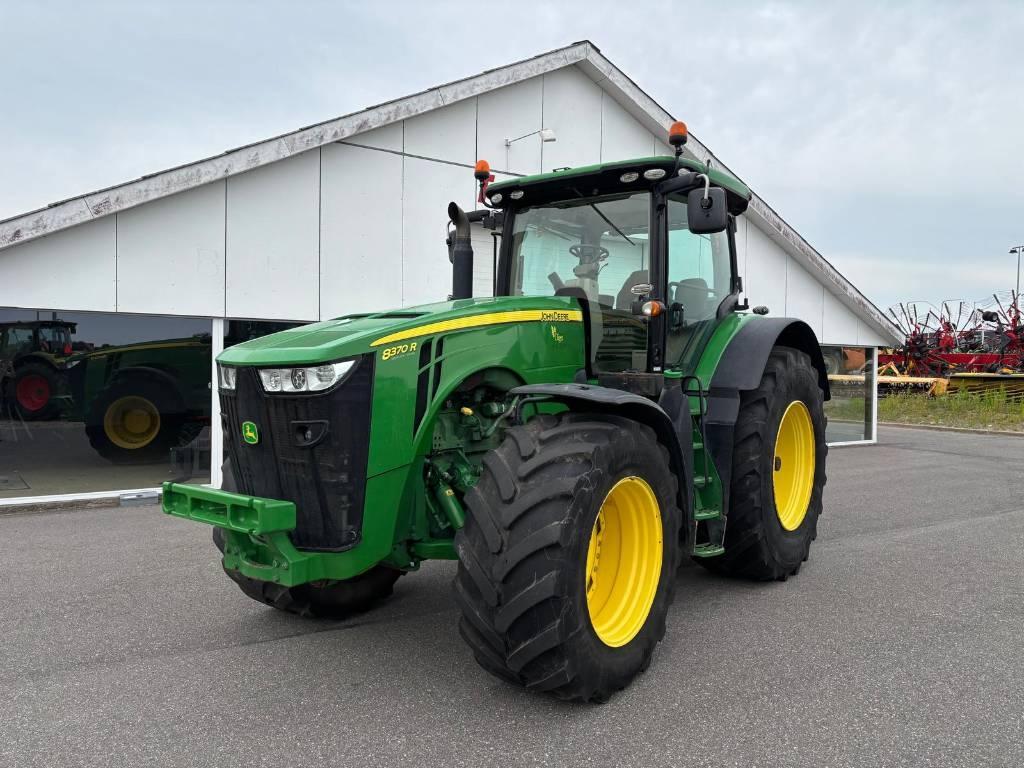 John Deere 8370 R Tractors