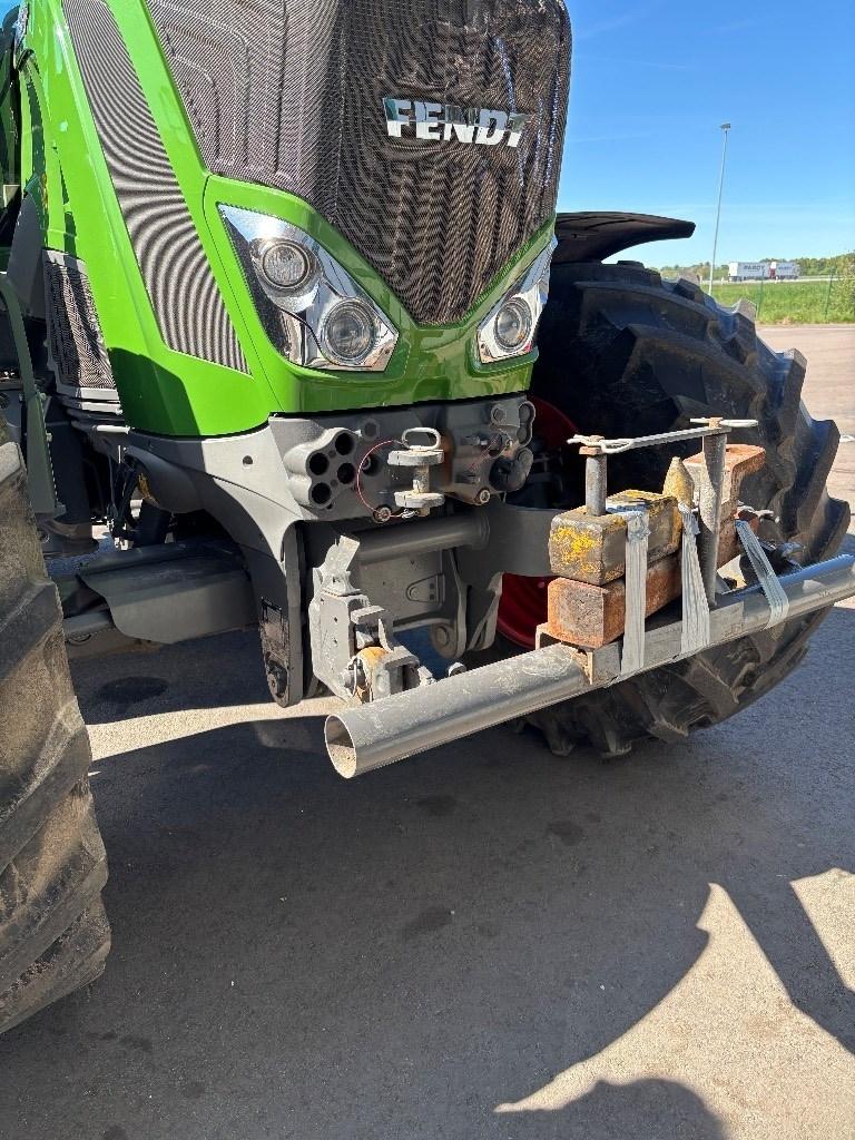 Fendt 828 VARIO S4 PROFI PLUS Tractors