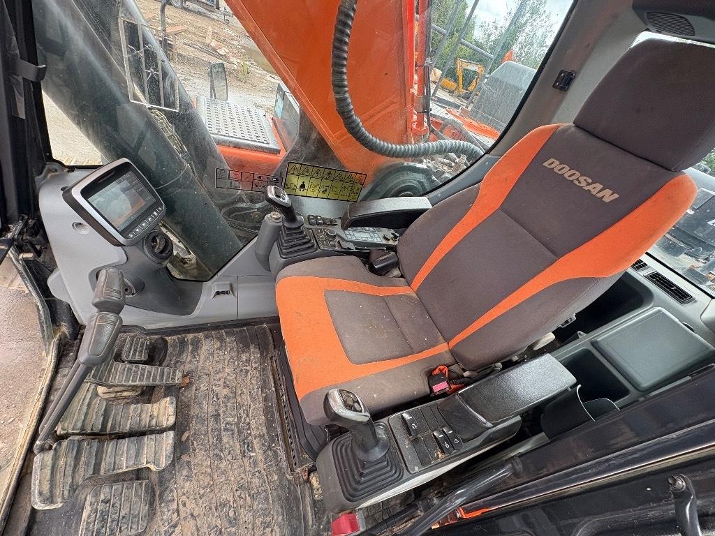 Doosan DX380LC-5 Escavatori cingolati
