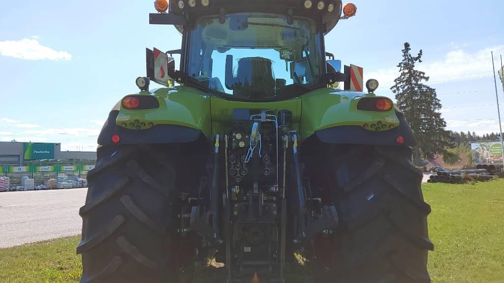 CLAAS Axion 810 Trattori