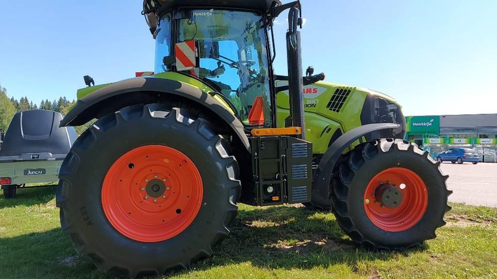 CLAAS Axion 810 Trattori