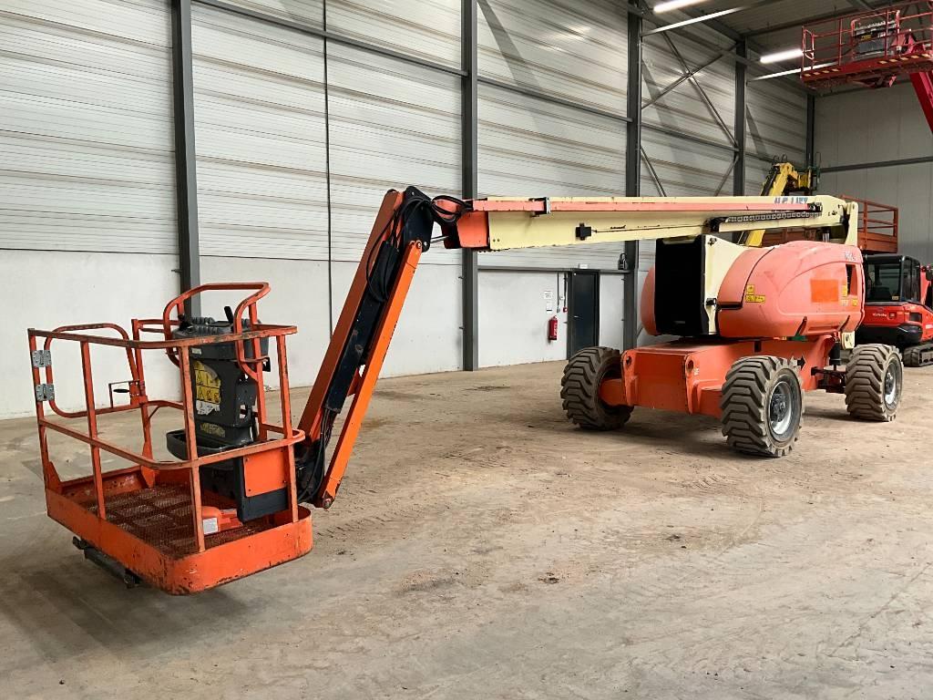JLG 800 AJ Gelenkteleskoparbeitsbühnen