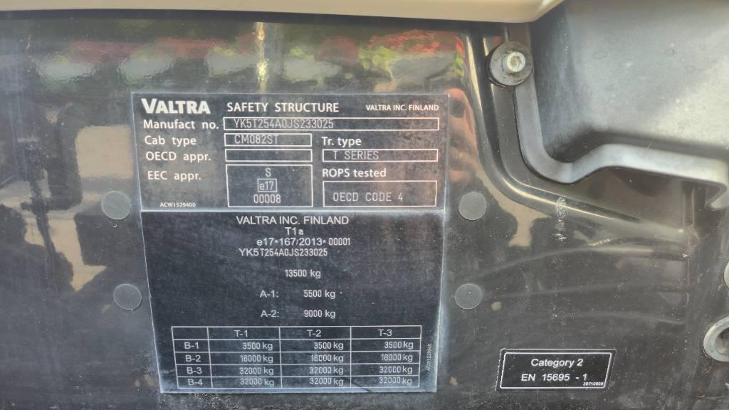Valtra T 254 Tractors
