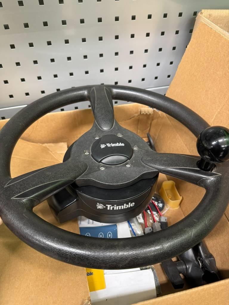 Trimble CFX-750, AutoPilot Motordrive, RTK GPS