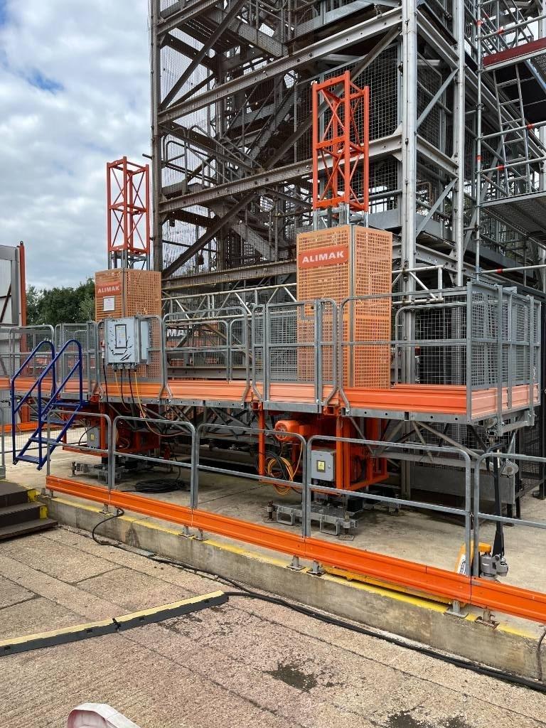 Alimak MC450 Mast Climbing Work Platform Hängande byggnadsställningar