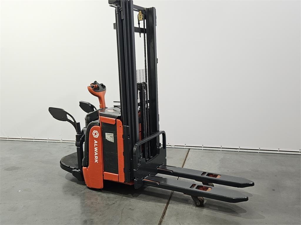 Linde L14AP Savaeigiai rietuvai