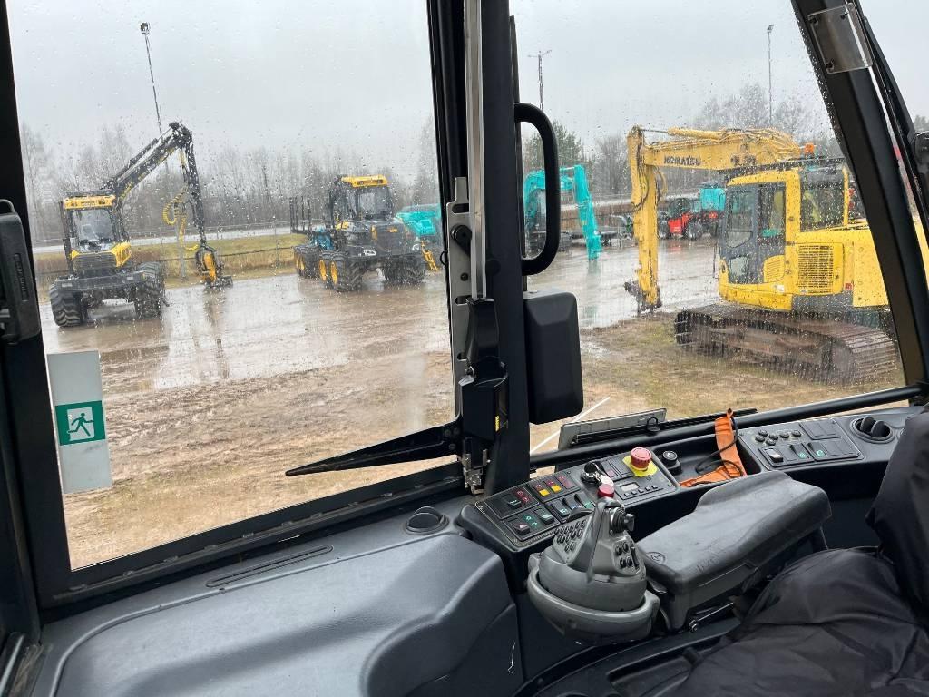 Ponsse Ergo 8W Harvester