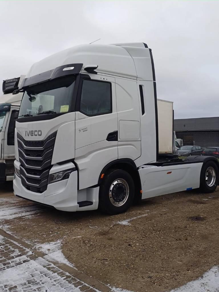 Iveco S-Way 500Hp 4x2 FABRIKSNY Trækkere
