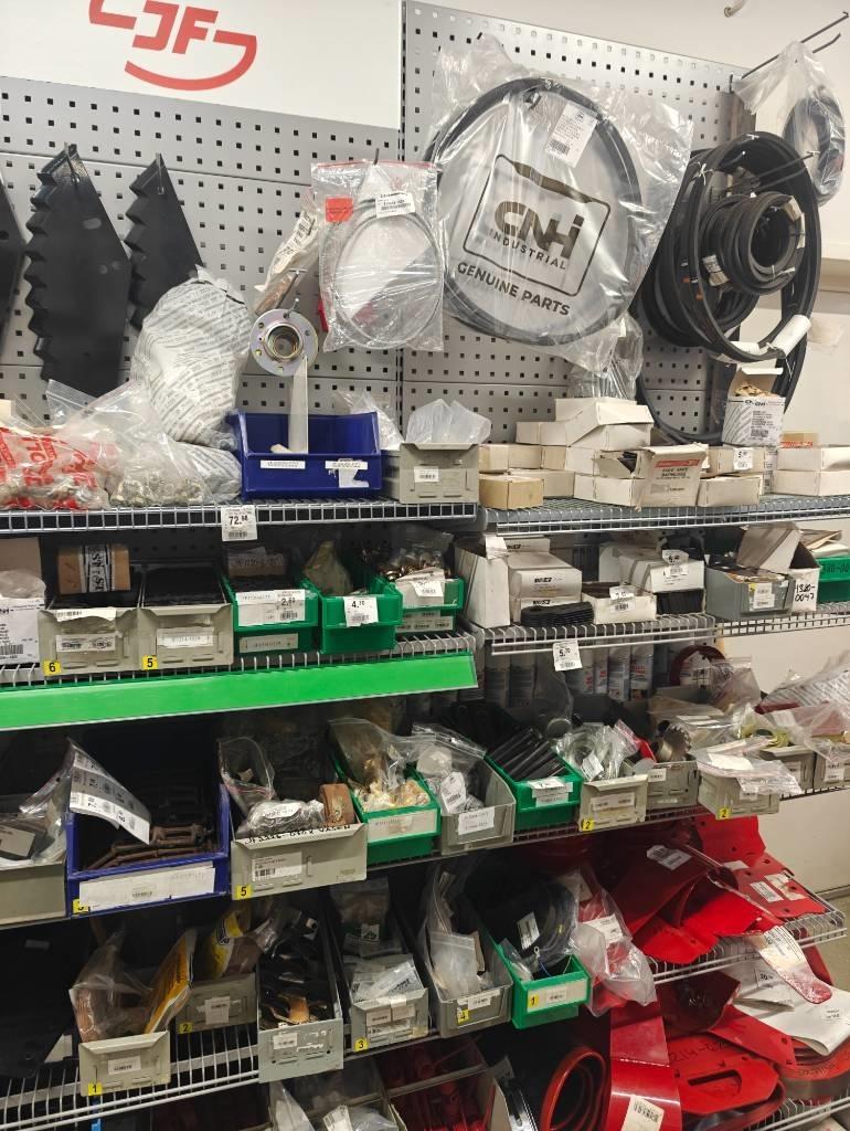 JF varaosia Sonstige Landmaschinen