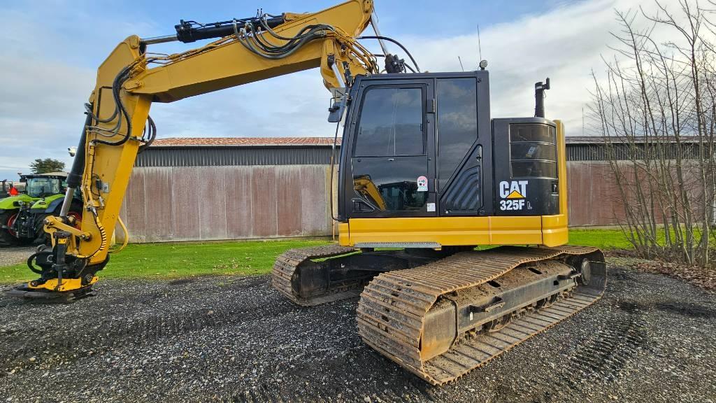 CAT 325F Crawler excavators