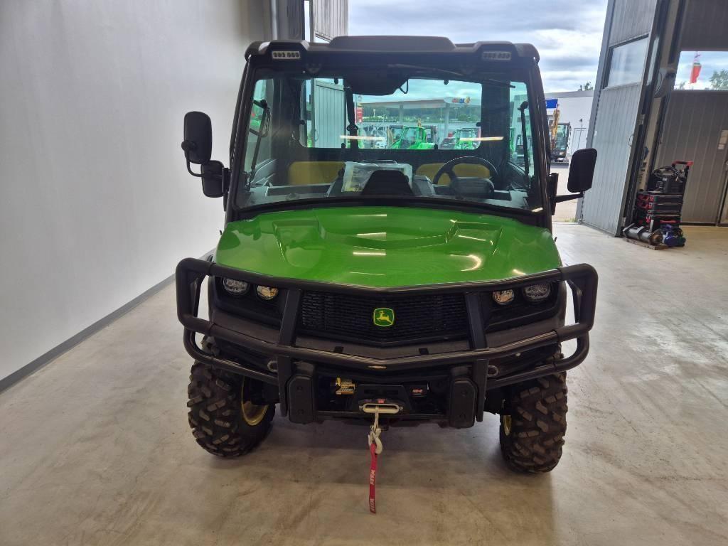 John Deere XUV 865M UTV - Vägreggad Hytt Tippflak Vinsch UTV:er