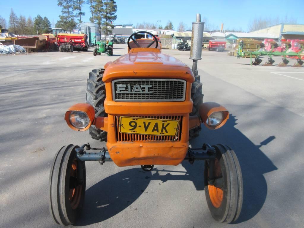 Fiat R 250 Tractors