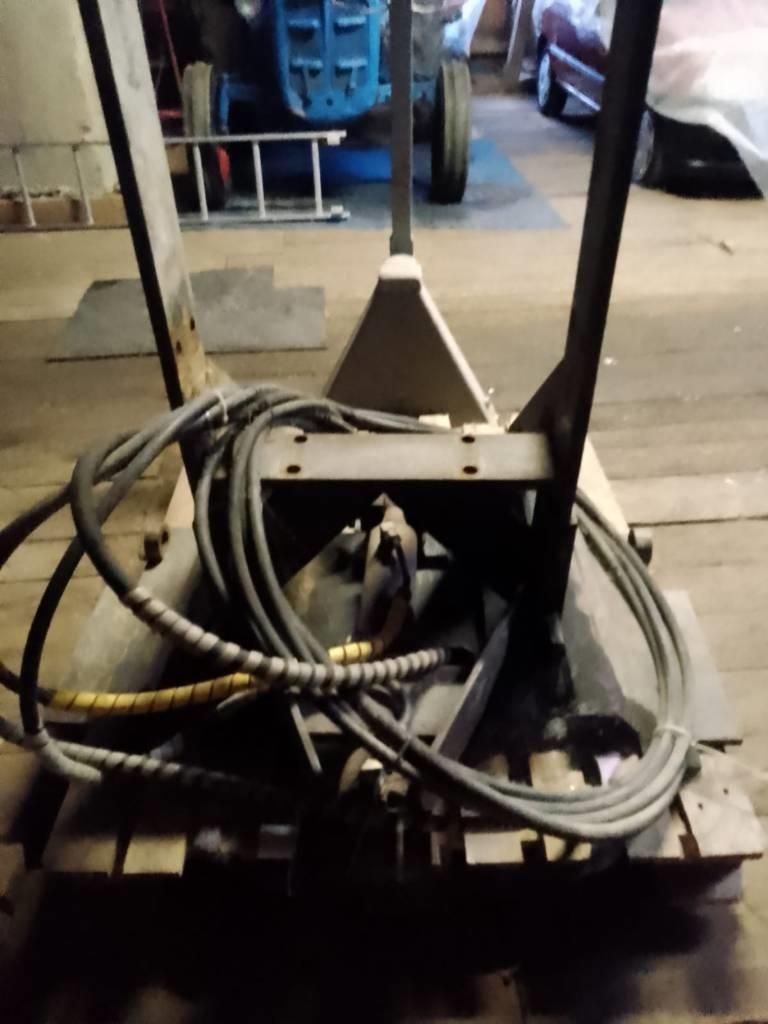  Etunostolaite oma valmiste ollut JD6320 Altri accessori per trattori