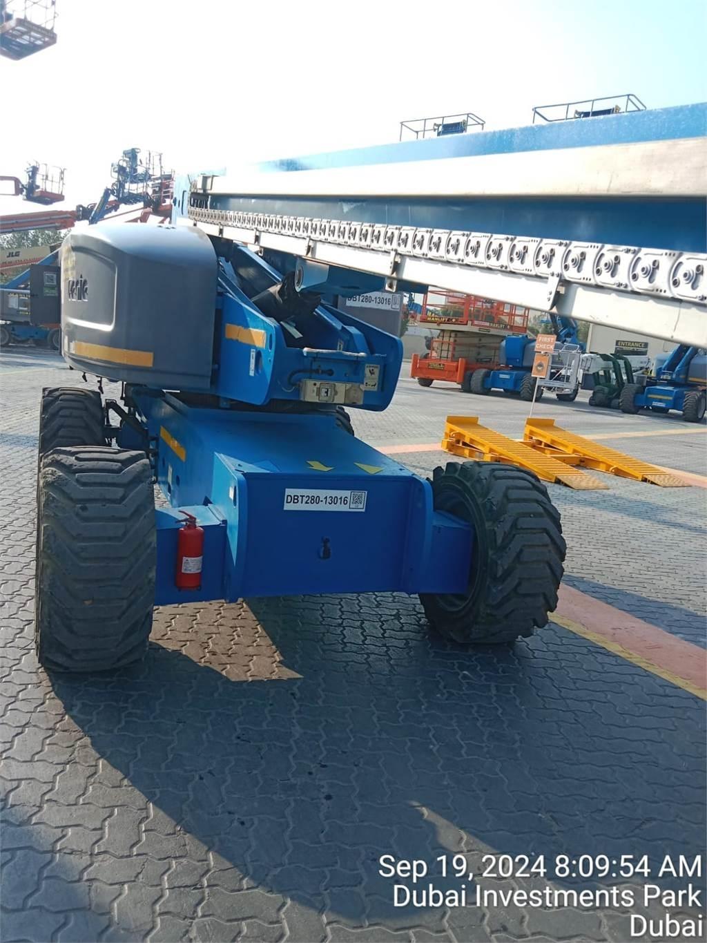 Genie S85 Telescopic boom lifts