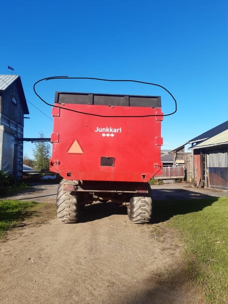 Junkkari 16JLV viljakoroke Carri per la granella