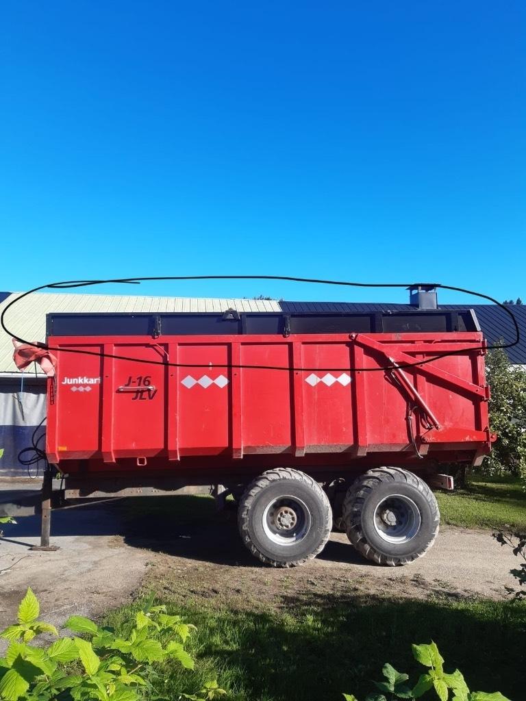 Junkkari 16JLV viljakoroke Carri per la granella