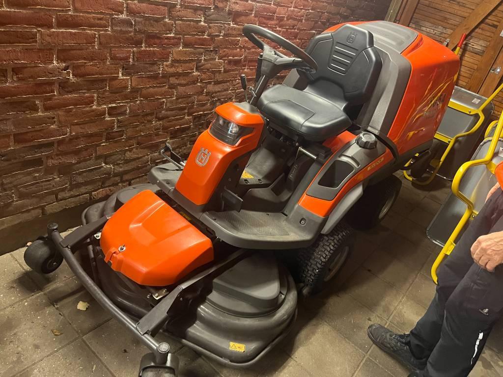 Husqvarna RC320Ts Riding mowers