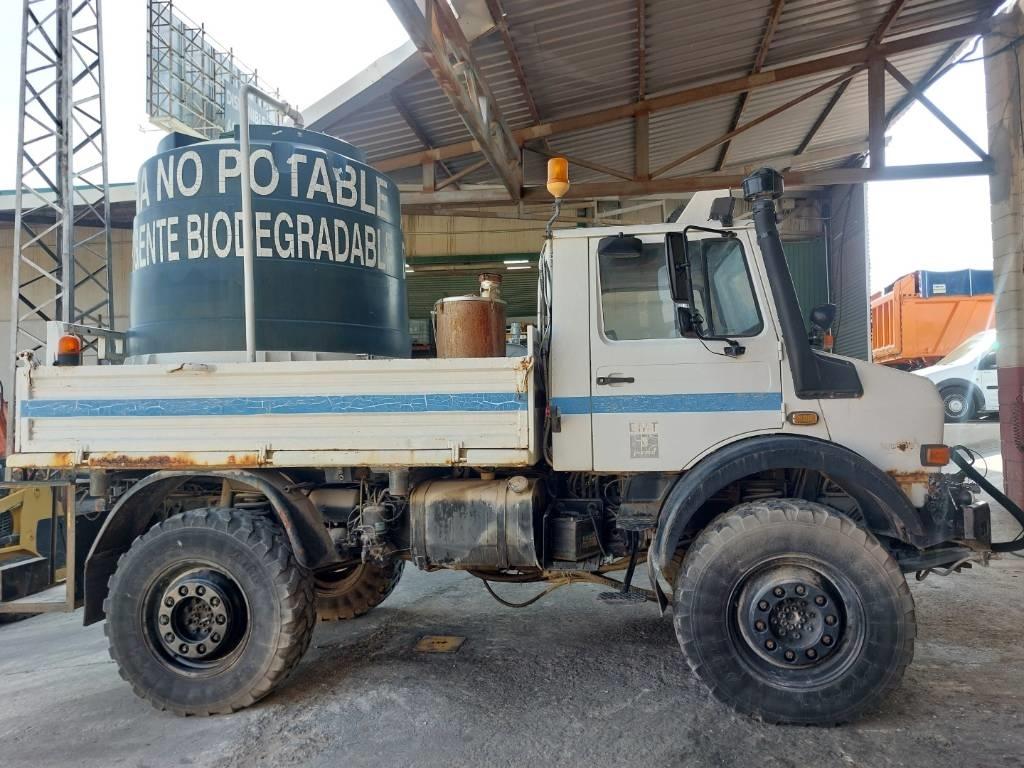 Mercedes-Benz Unimog U2150 Otros camiones