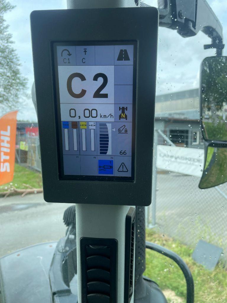 CLAAS Arion 630 CIS Trattori