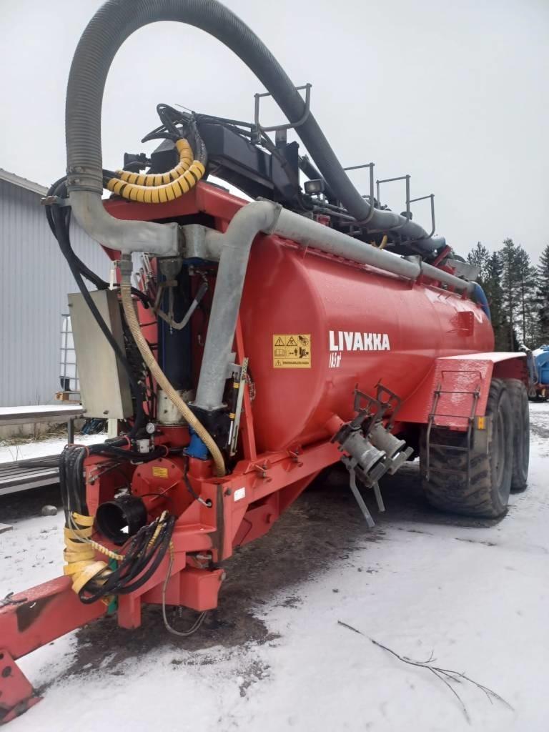 Livakka 16.5 M3 pumppukuormaimella Gülletankwagen