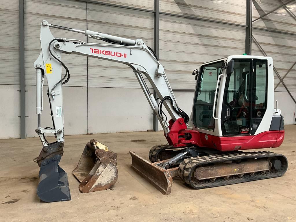 Takeuchi TB 250 Minibagger < 7t