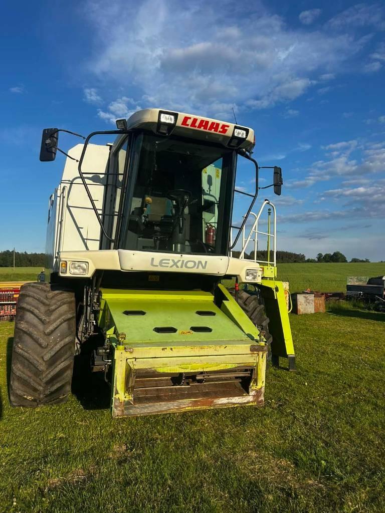 CLAAS Lexion 450 Mietitrebbiatrici