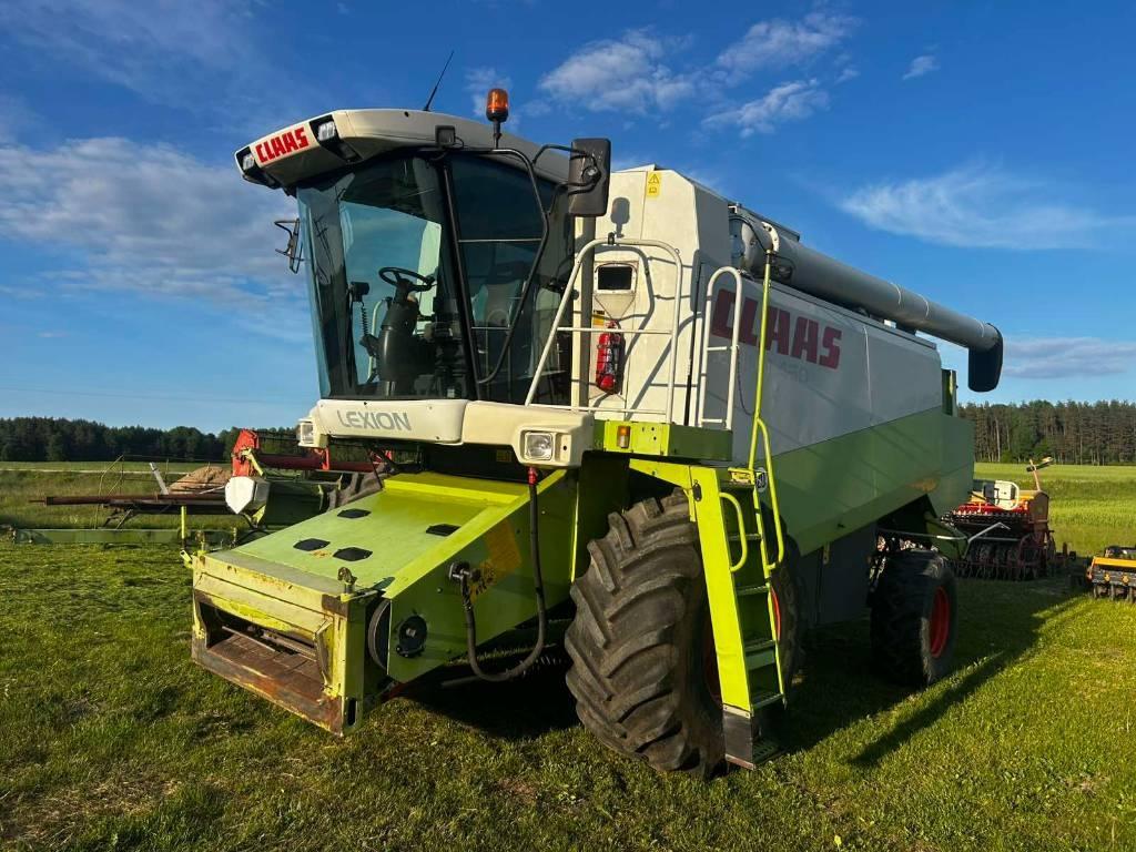 CLAAS Lexion 450 Mietitrebbiatrici