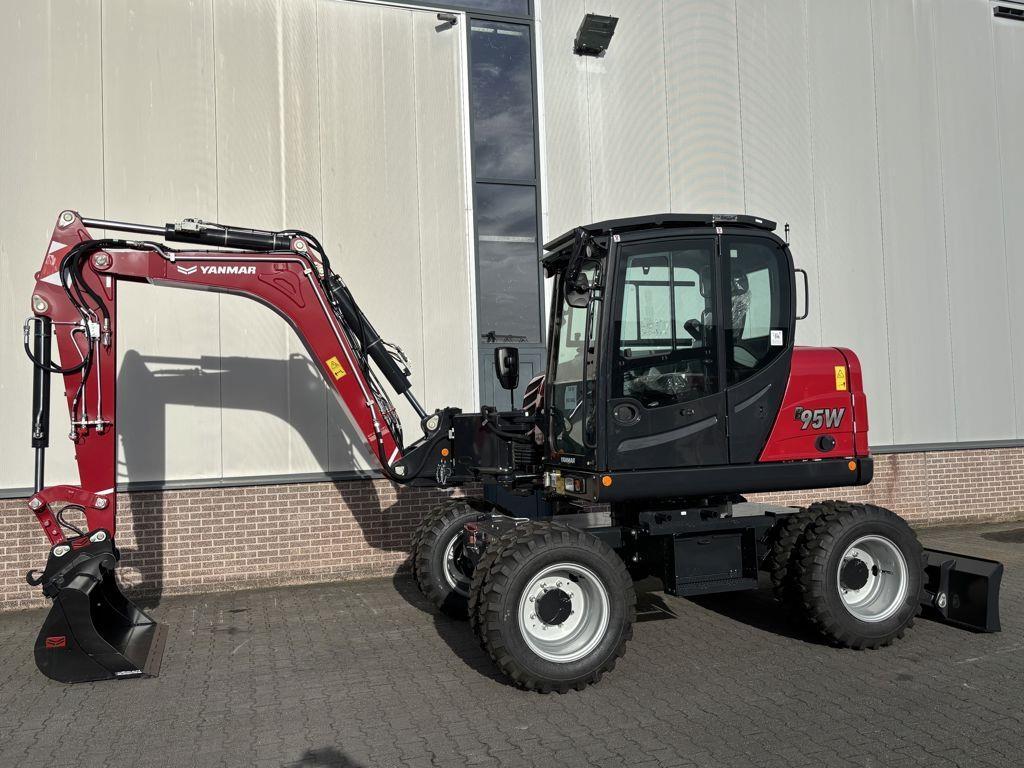 Yanmar B95W Mobilbagger