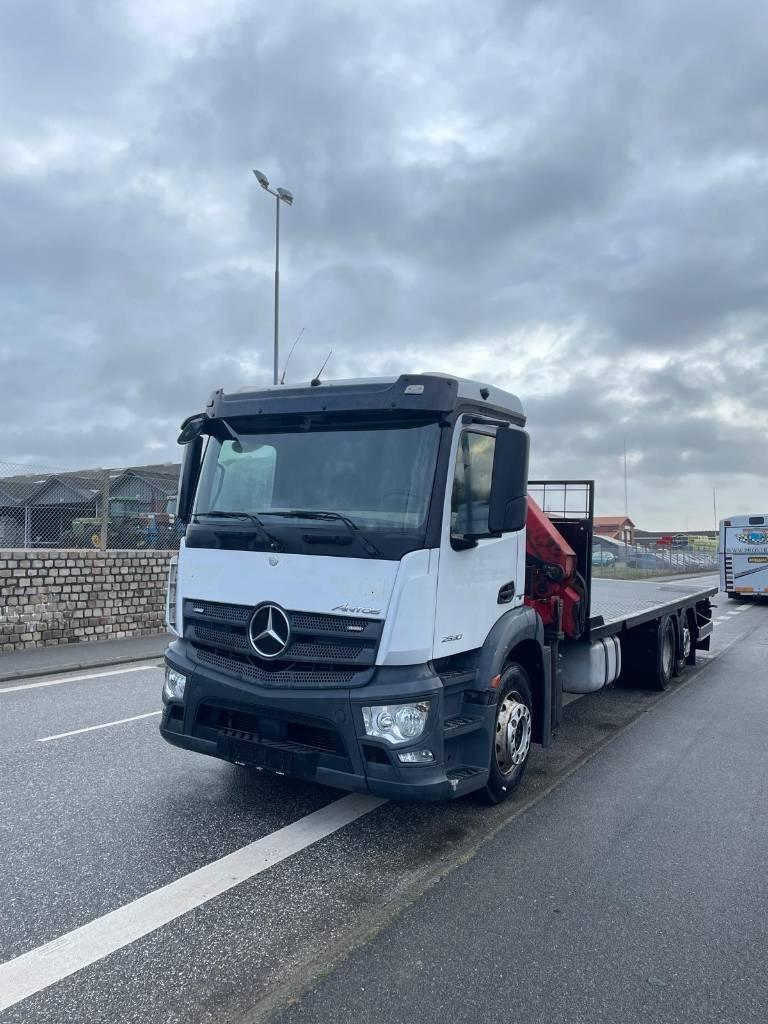 Mercedes-Benz Actros 2530 6x2 Lastbil med kran