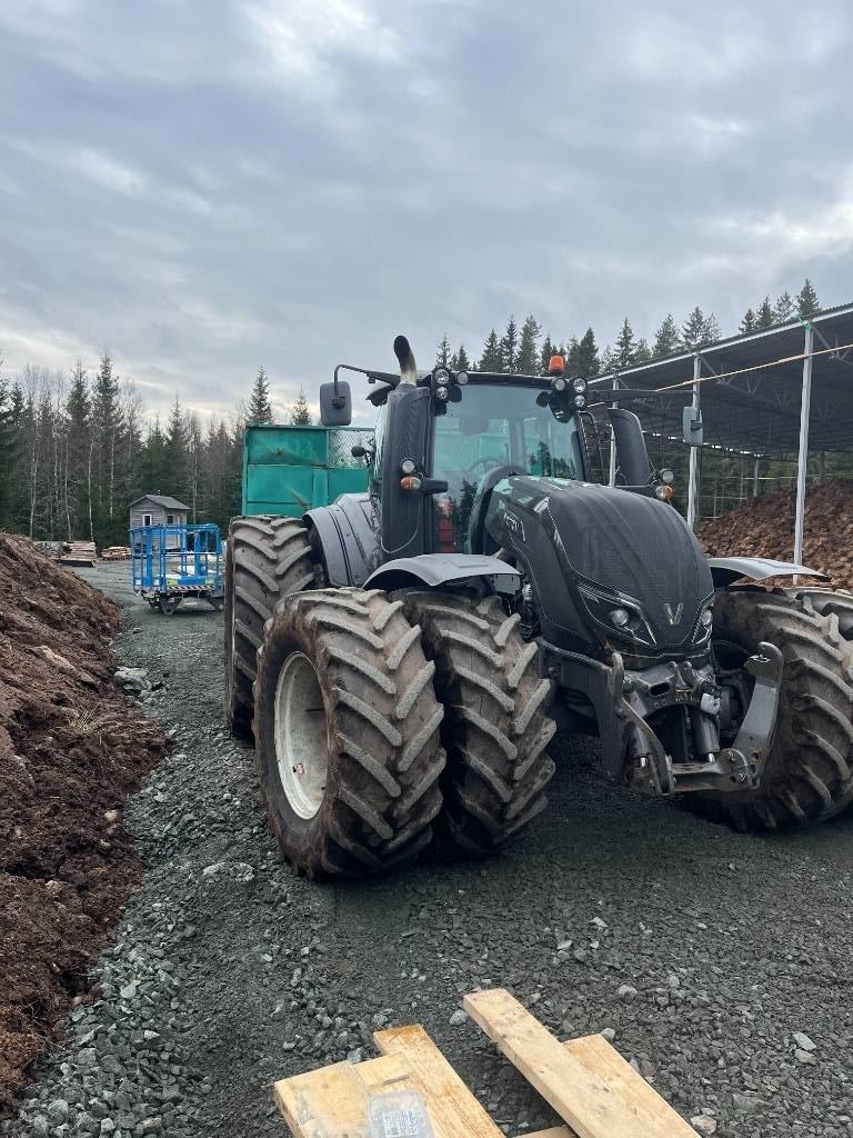 Valtra T 214 D Tractors