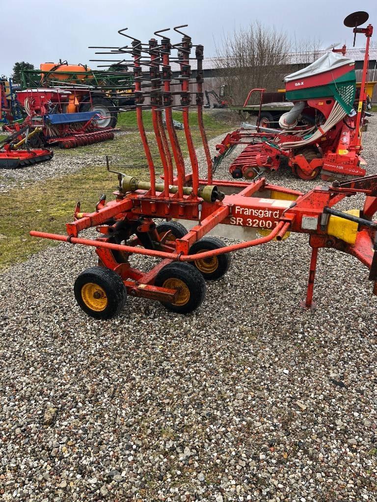Fransgård SR-3200 Rakes and tedders