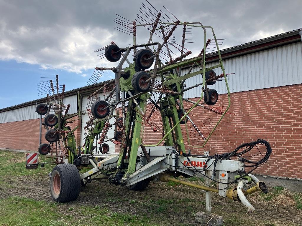 CLAAS Liner 3500 Ranghinatori
