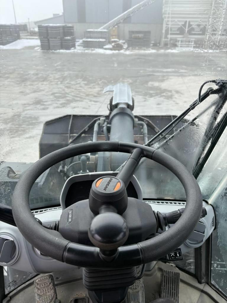 Doosan DL 320-7 Ładowarki kołowe