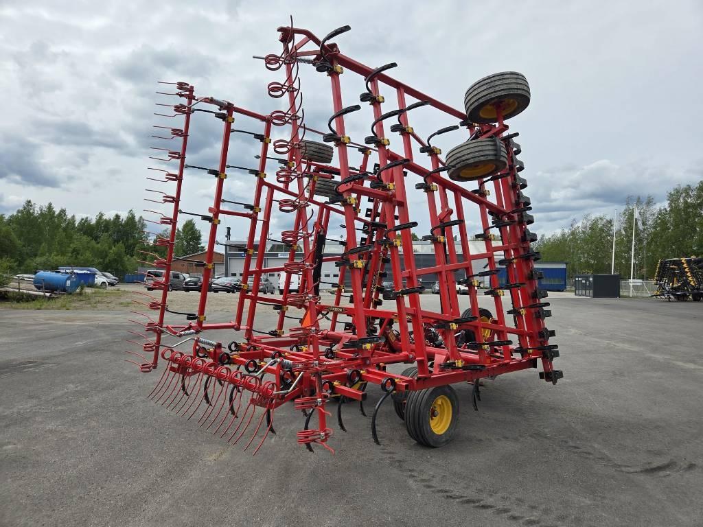 Väderstad Ferox 900 Harrows
