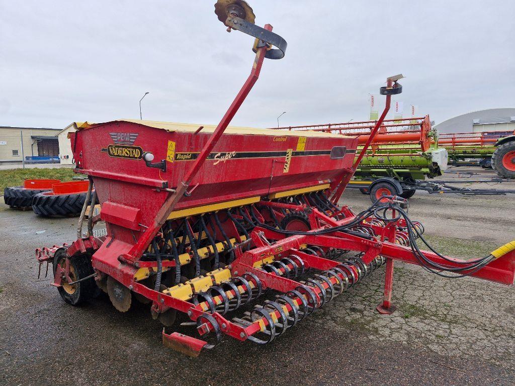 Väderstad Rapid400C Combination drills