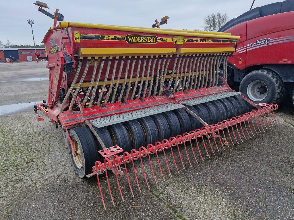 Väderstad Rapid400C Combination drills