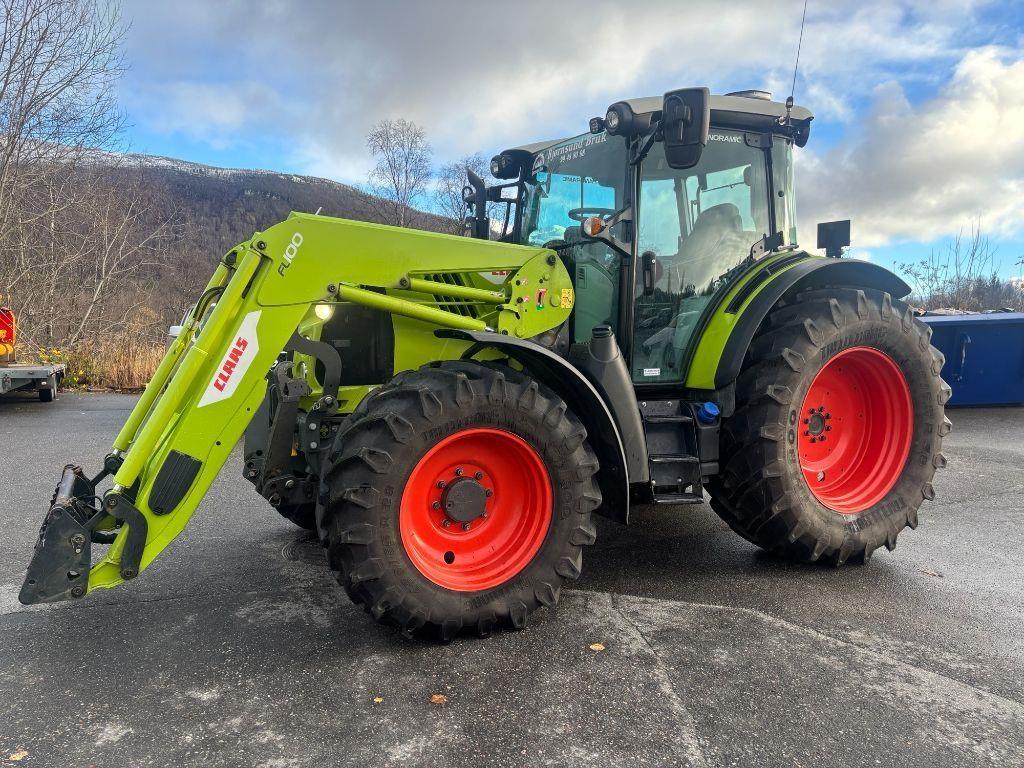 CLAAS Arion 470 Tractors