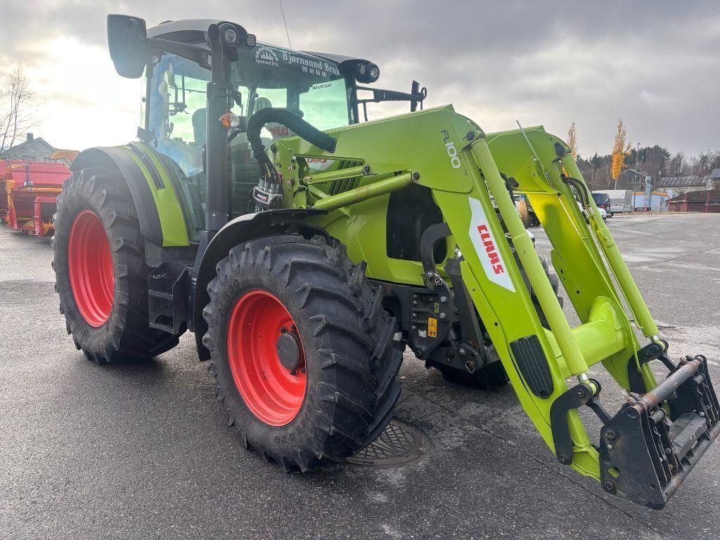 CLAAS Arion 470 Tractors