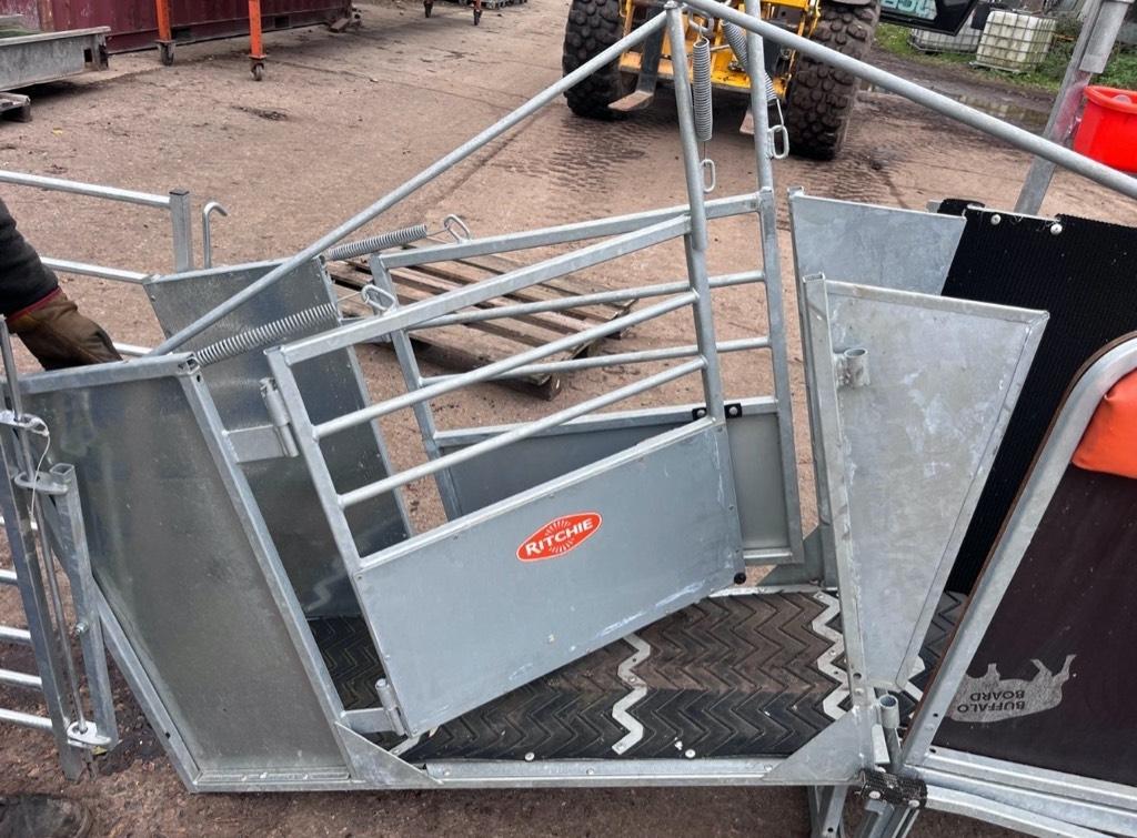  Ritchie Combi Clamp Other livestock machinery and accessories