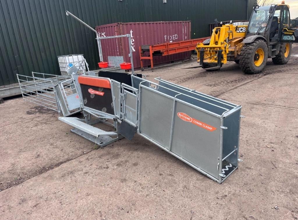  Ritchie Combi Clamp Other livestock machinery and accessories
