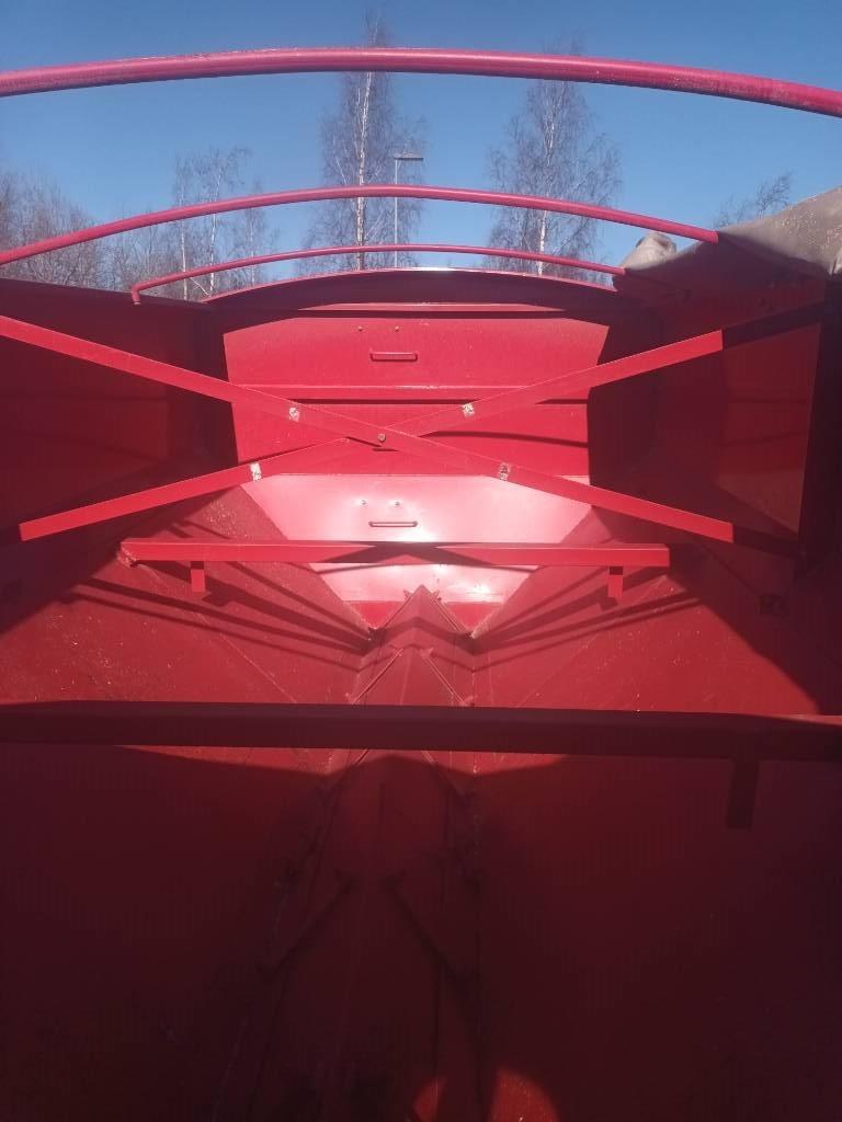 Montenegro TAD 14T Remolque para grano