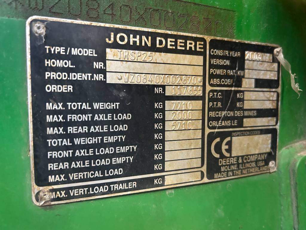 John Deere 840 Anhängespritzen